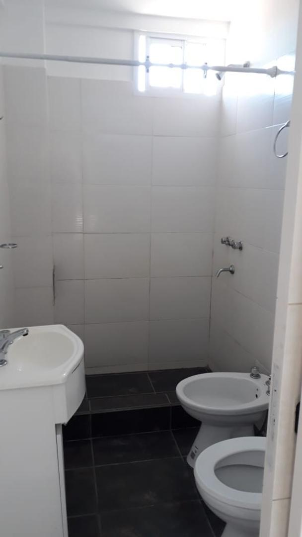 DEPARTAMENTO 2 AMBIENTES CON COCHERA Y TERRAZA EN VILLA LUZU