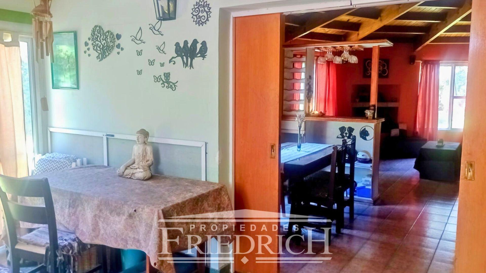 Casa 3 ambientes con 2 baños