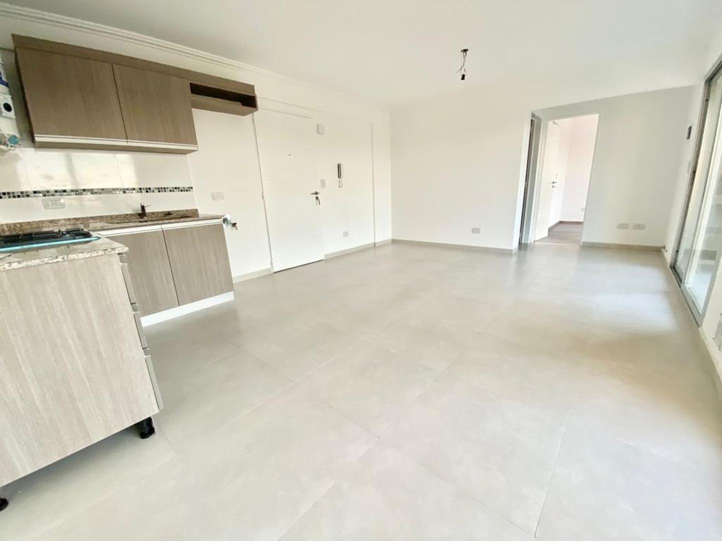 Departamento 2 ambientes en excelente ubicación.