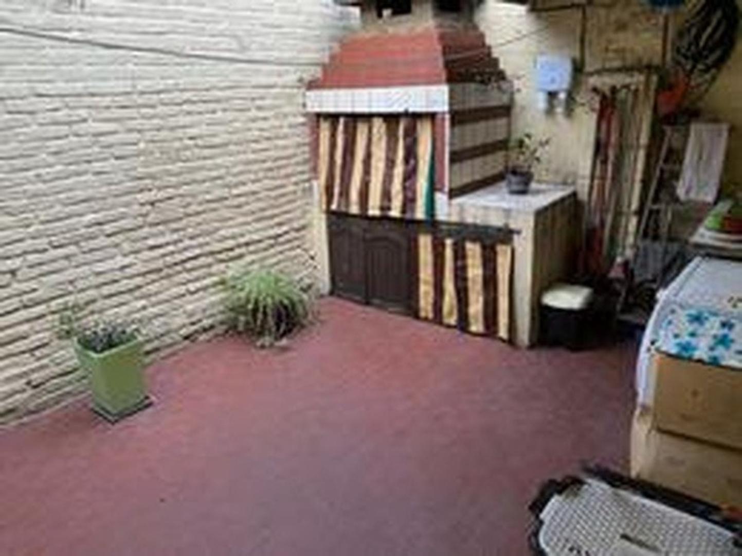 Casa en Venta en Chilavert, USD 82.000