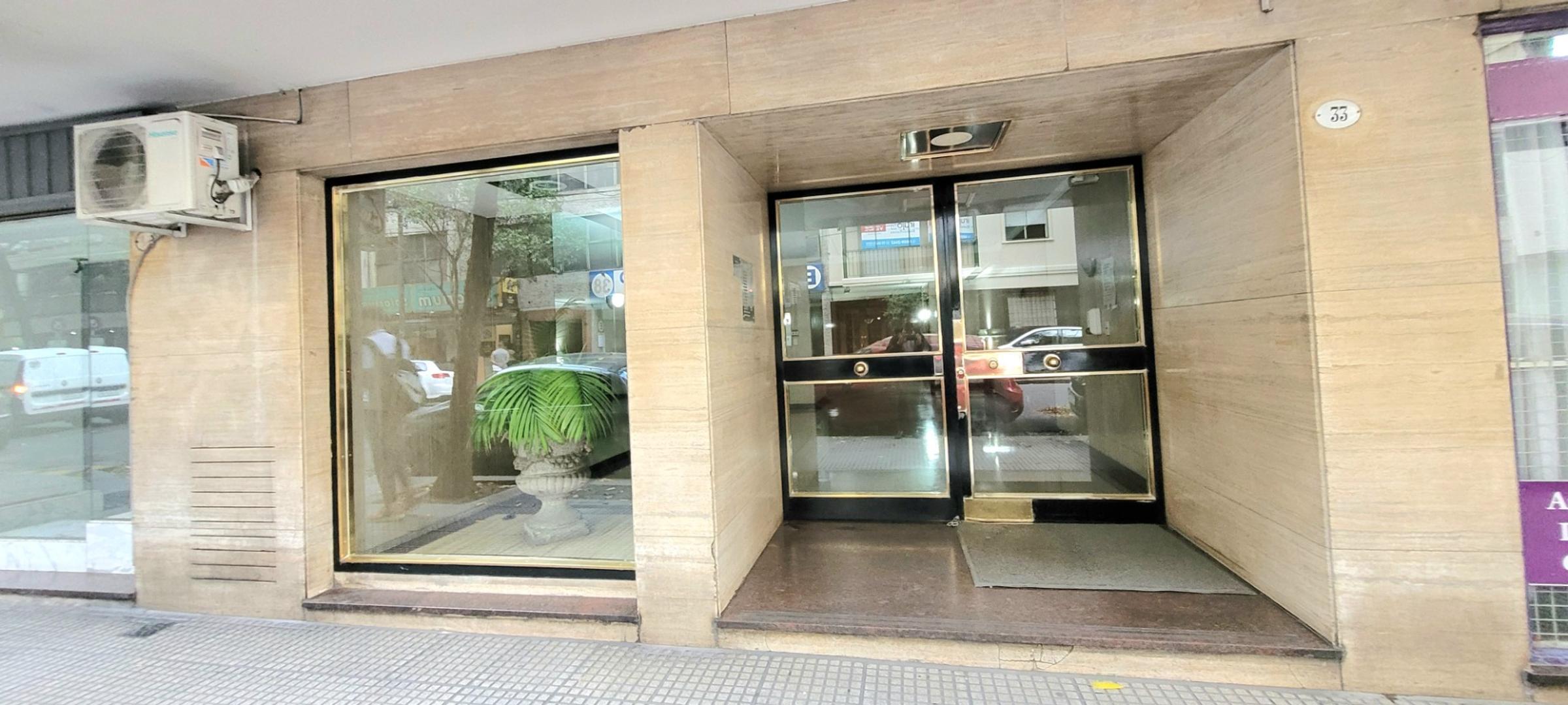 Senillosa 100, Piso 6