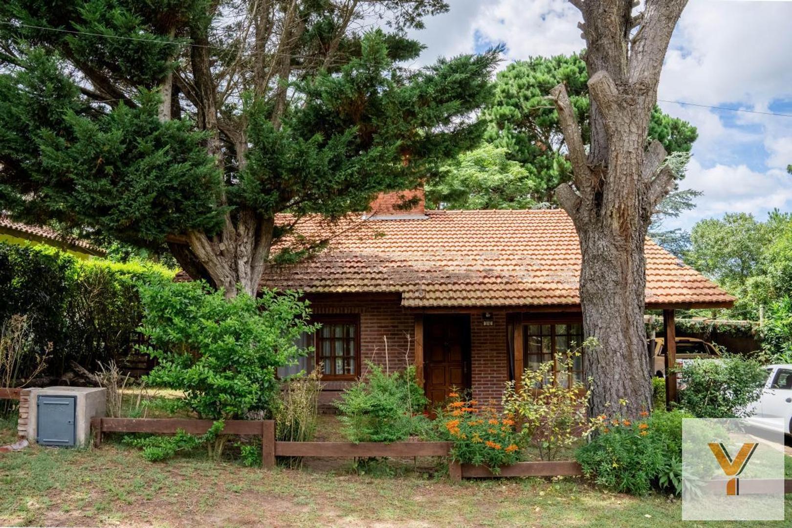 Casa en venta - 2 Dormitorios 2 Baños - Cochera - 500Mts2 - Ostende