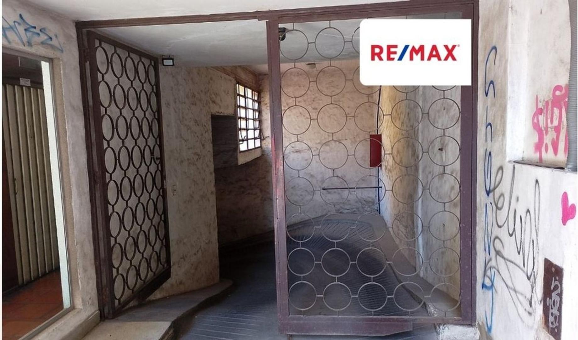 COCHERA EN VENTA FRENTE A TRIBUNALES SAN ISIDRO