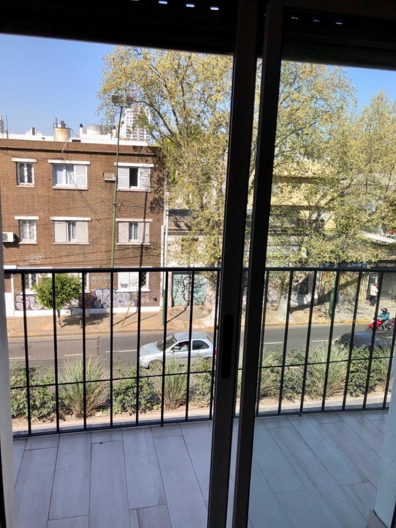 Hipólito Yrigoyen 7400