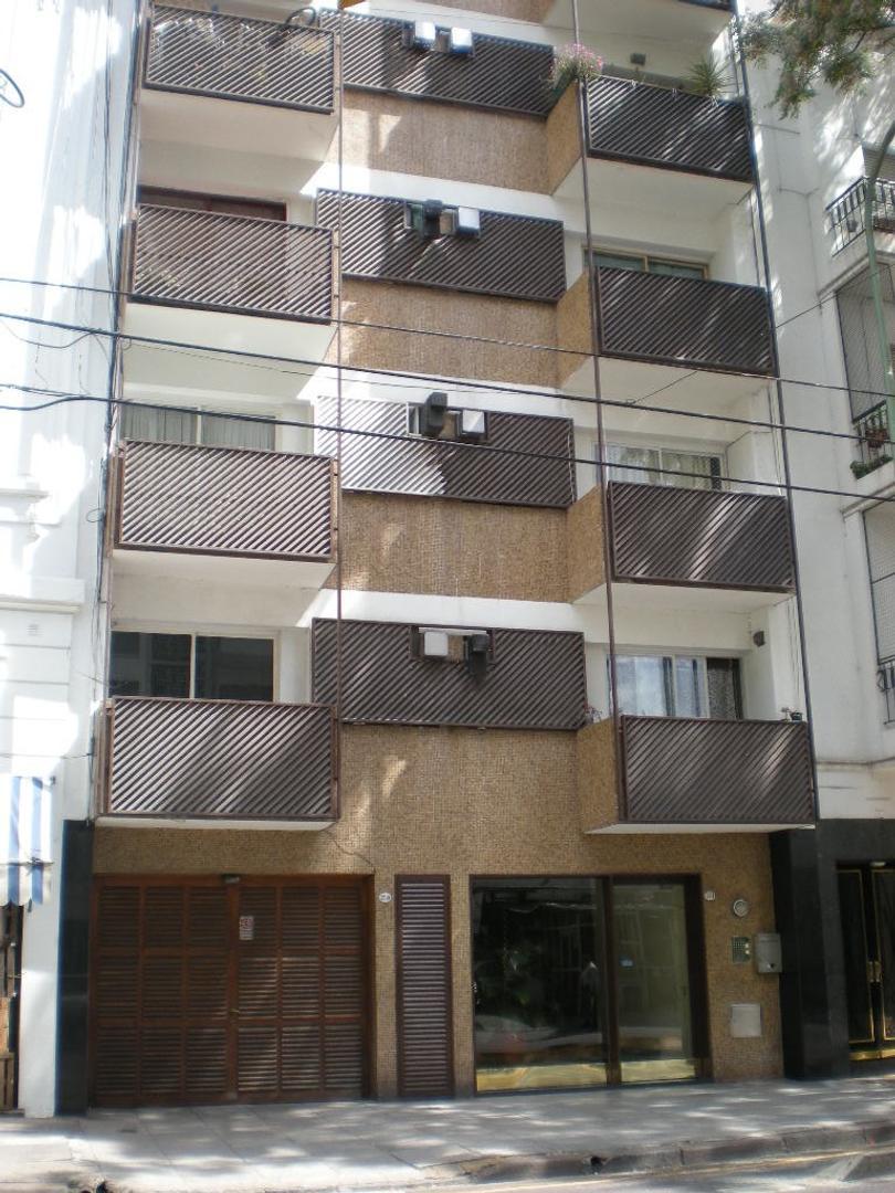 2 AMBIENTES CON BALCON