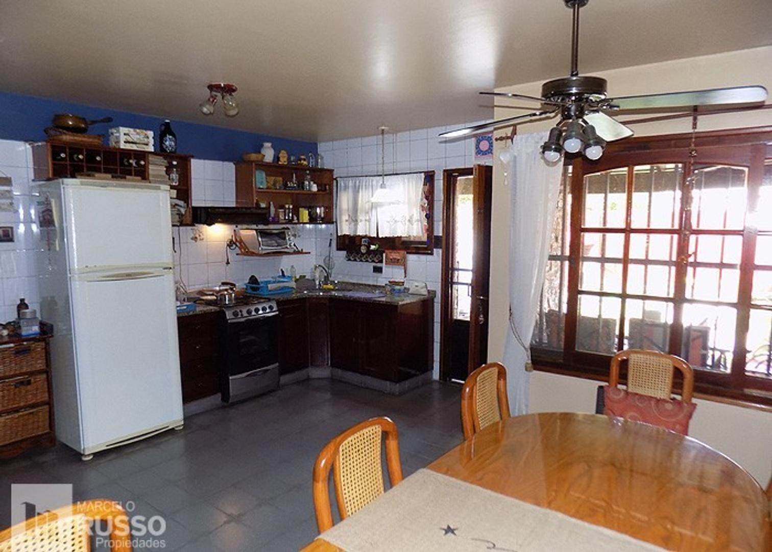 Depto Tipo Casa en Venta con 1 cocheras