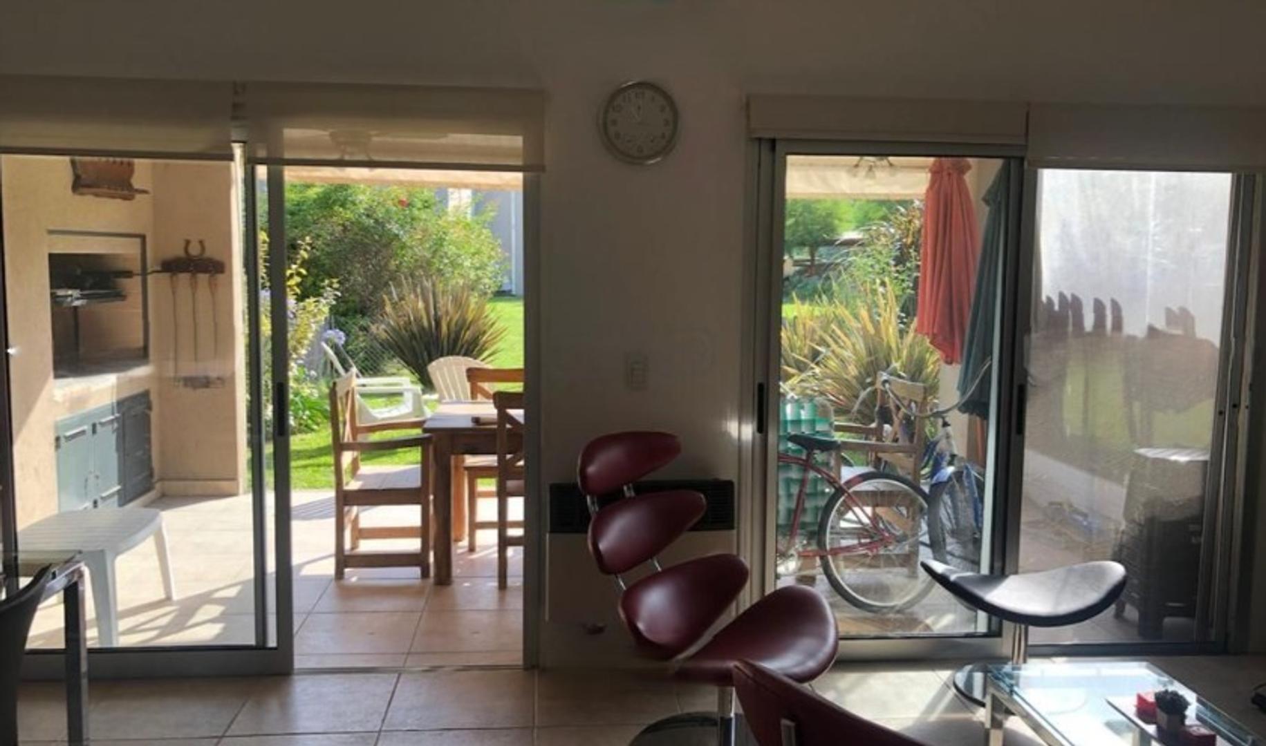 Depto Tipo Casa en Venta de 2 dormitorios