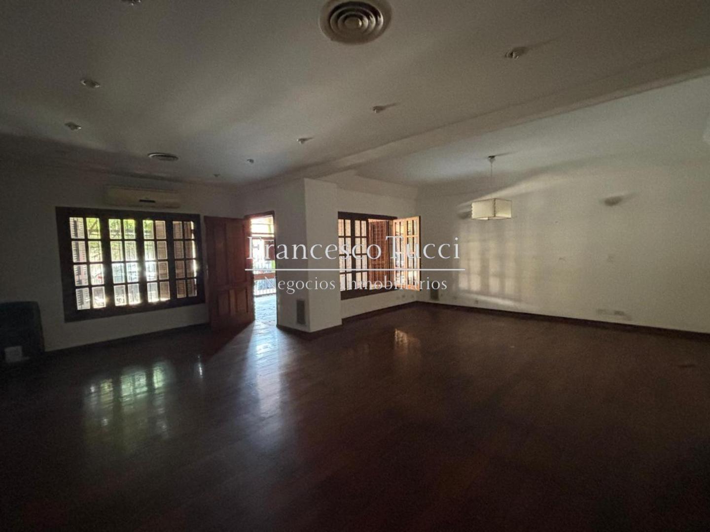 Casa en Venta al Oeste