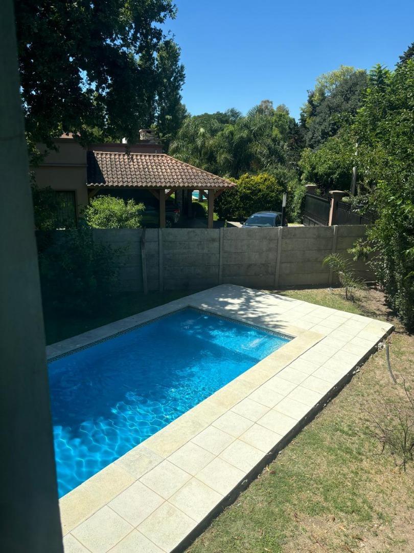 Casa en Venta en Barrio Parque Leloir, USD 320.000