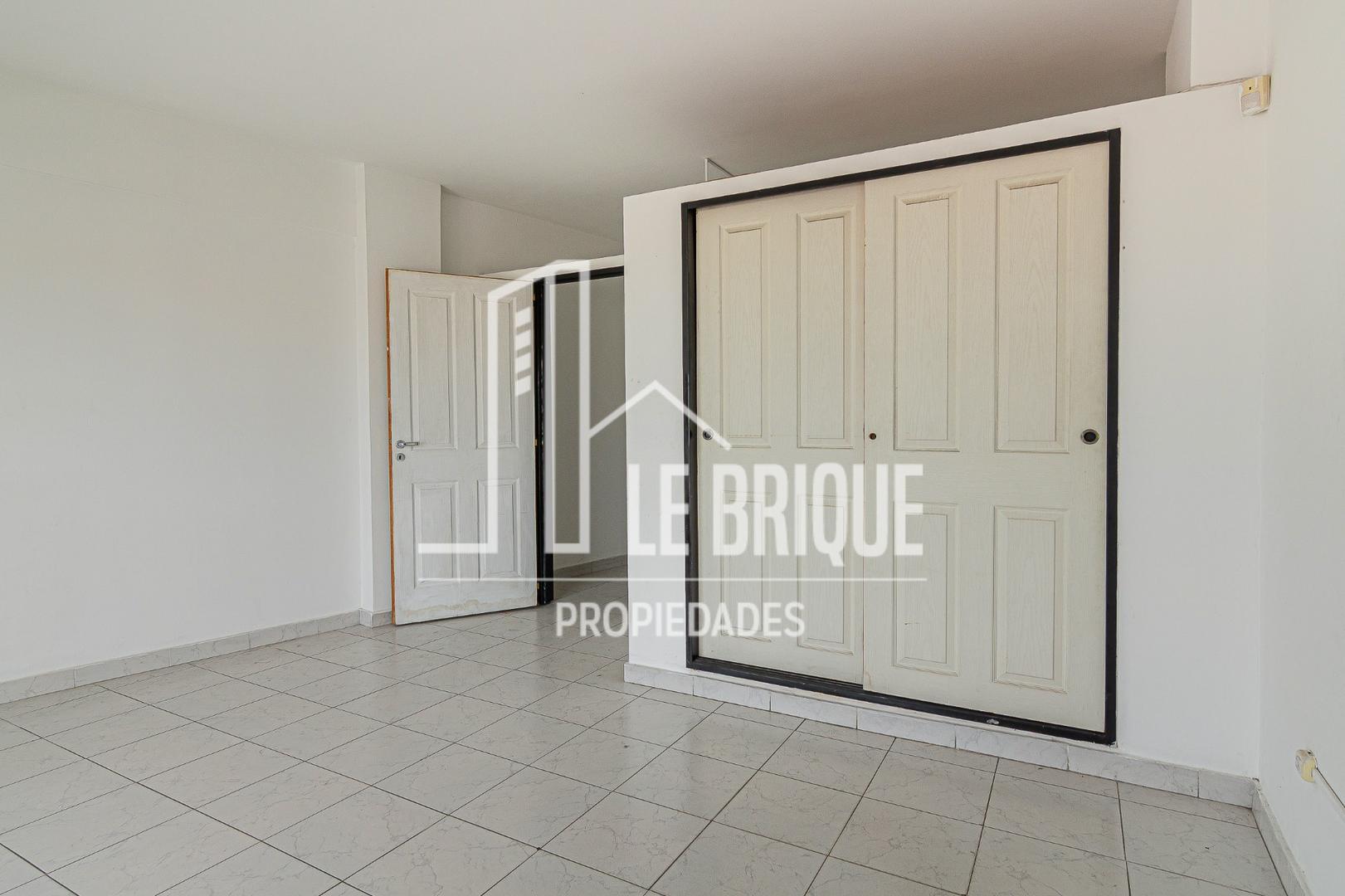 Departamento en Venta con 1 cochera