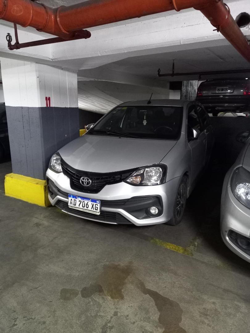 COCHERA FIJA CUBIERTA -muy comoda