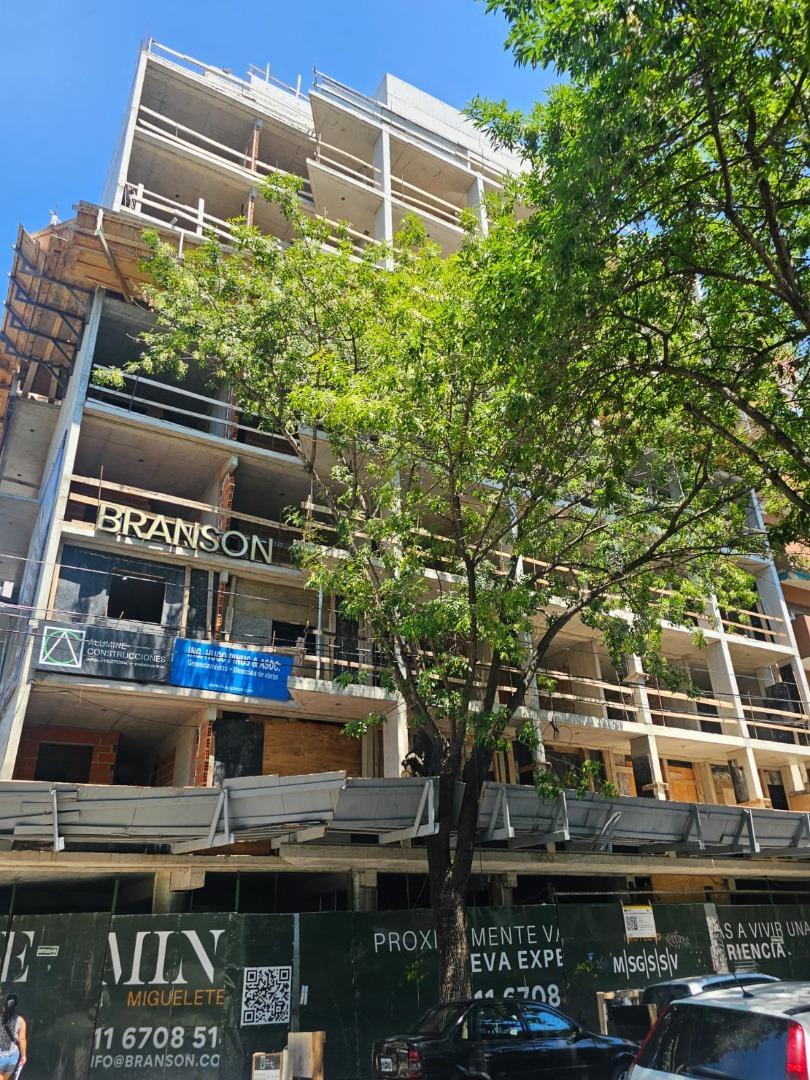 Migueletes 2306 , Piso 4