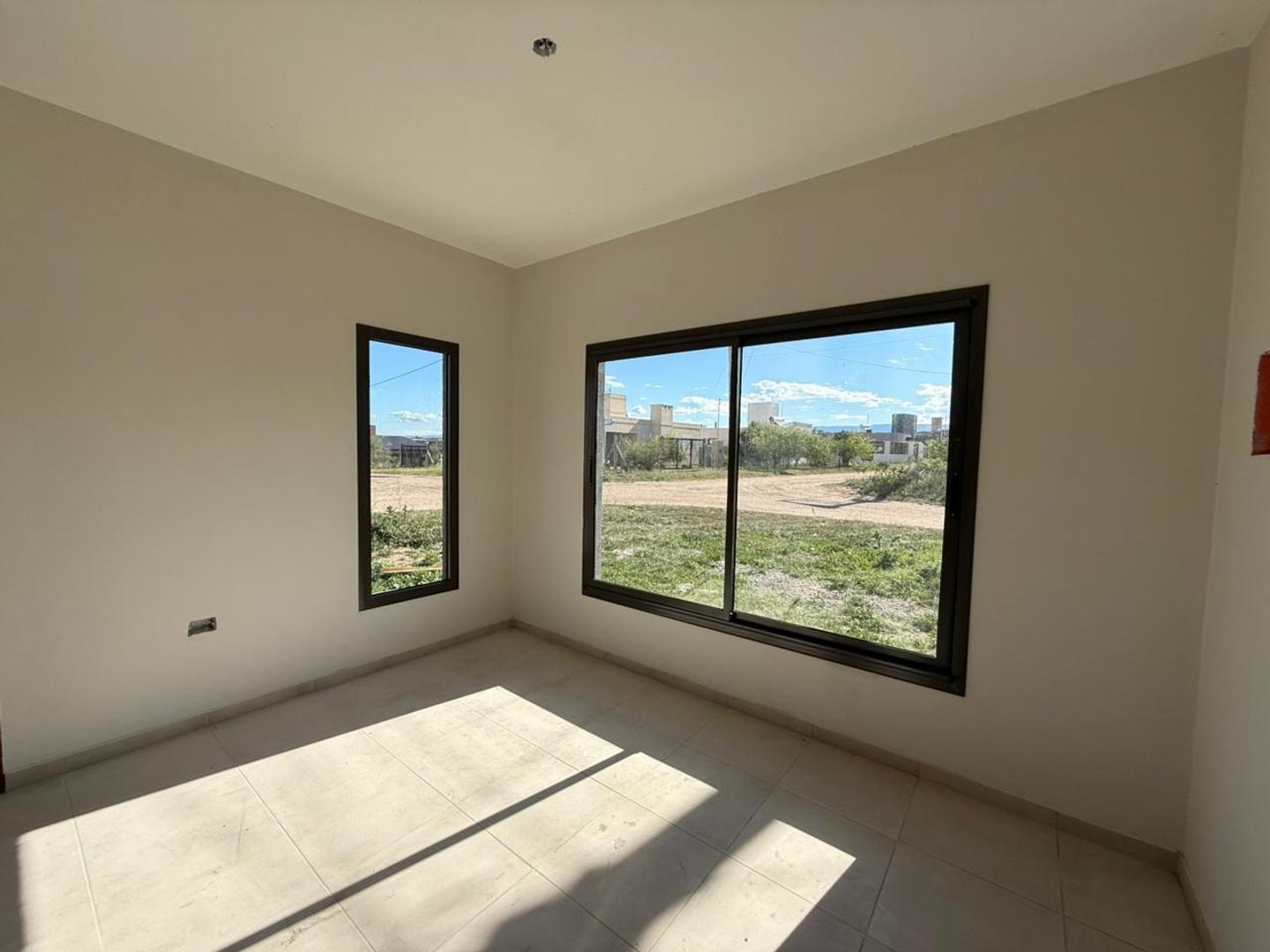 VENTA CASA SANTA CRUZ DEL LAGO -VALLE DEL SOL-