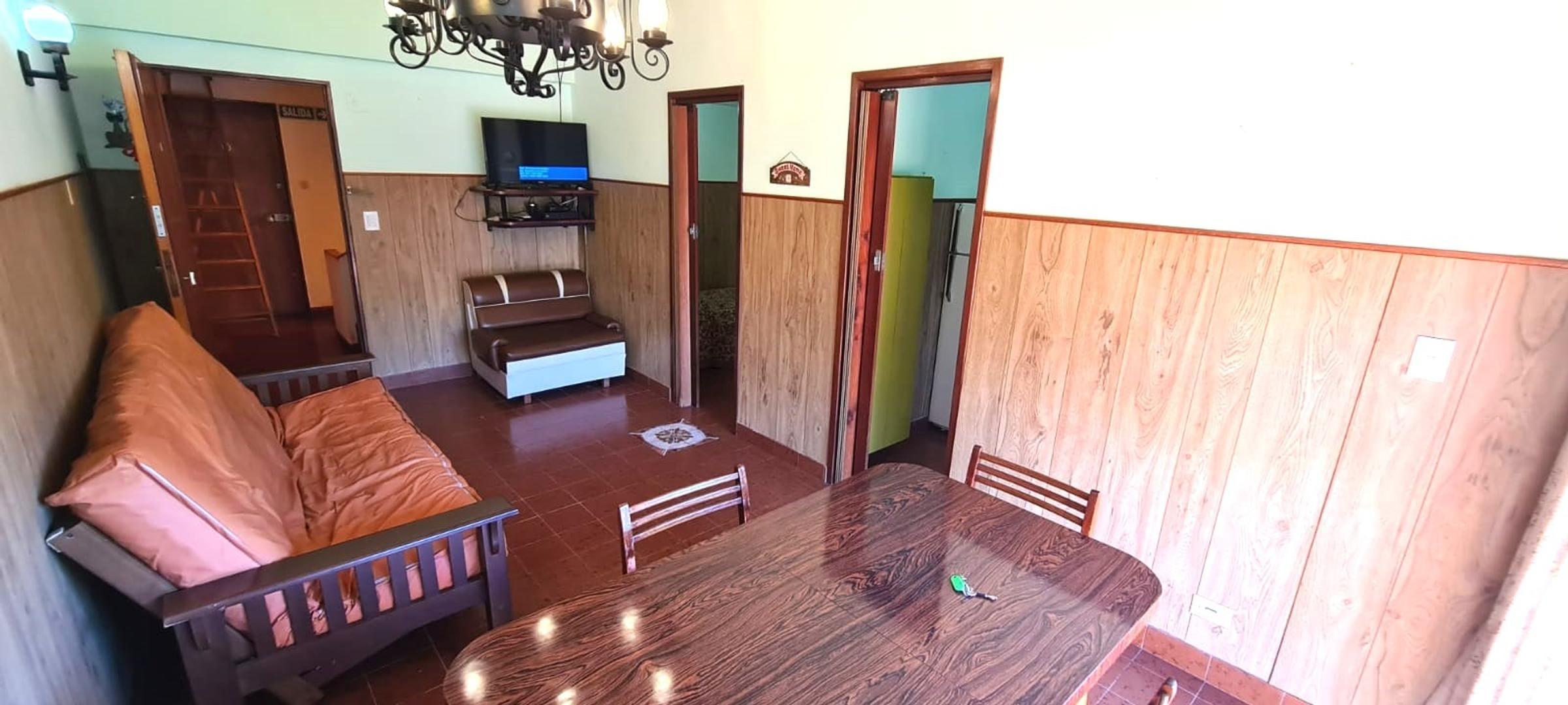 Santiago Del Estero 2381 , Piso 2