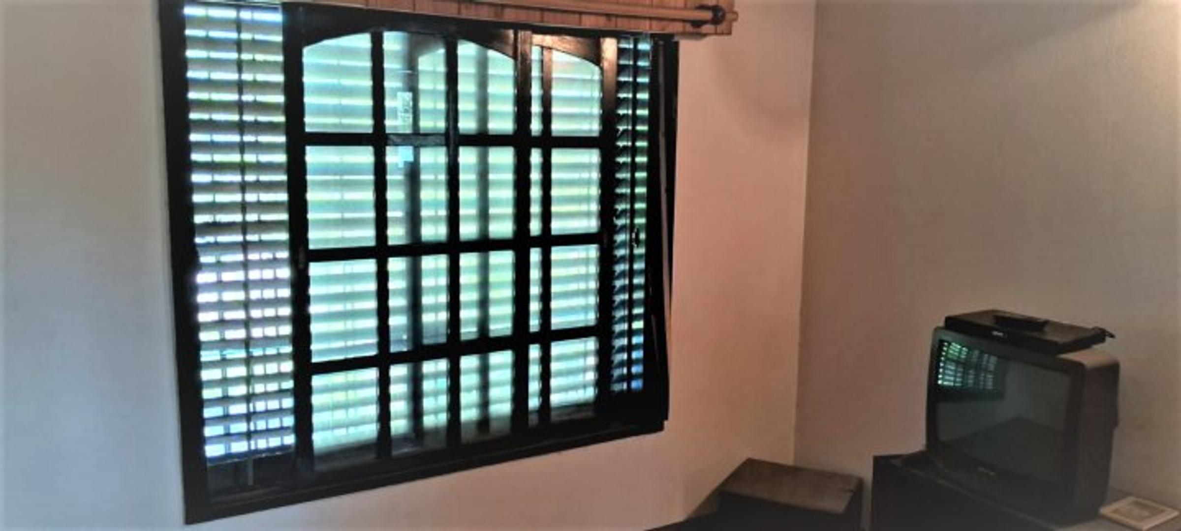 CASA DE 6 DORMITORIOS 3 BAÑOS SON DOS UFs VENTA EN BLOCK RETASADA 