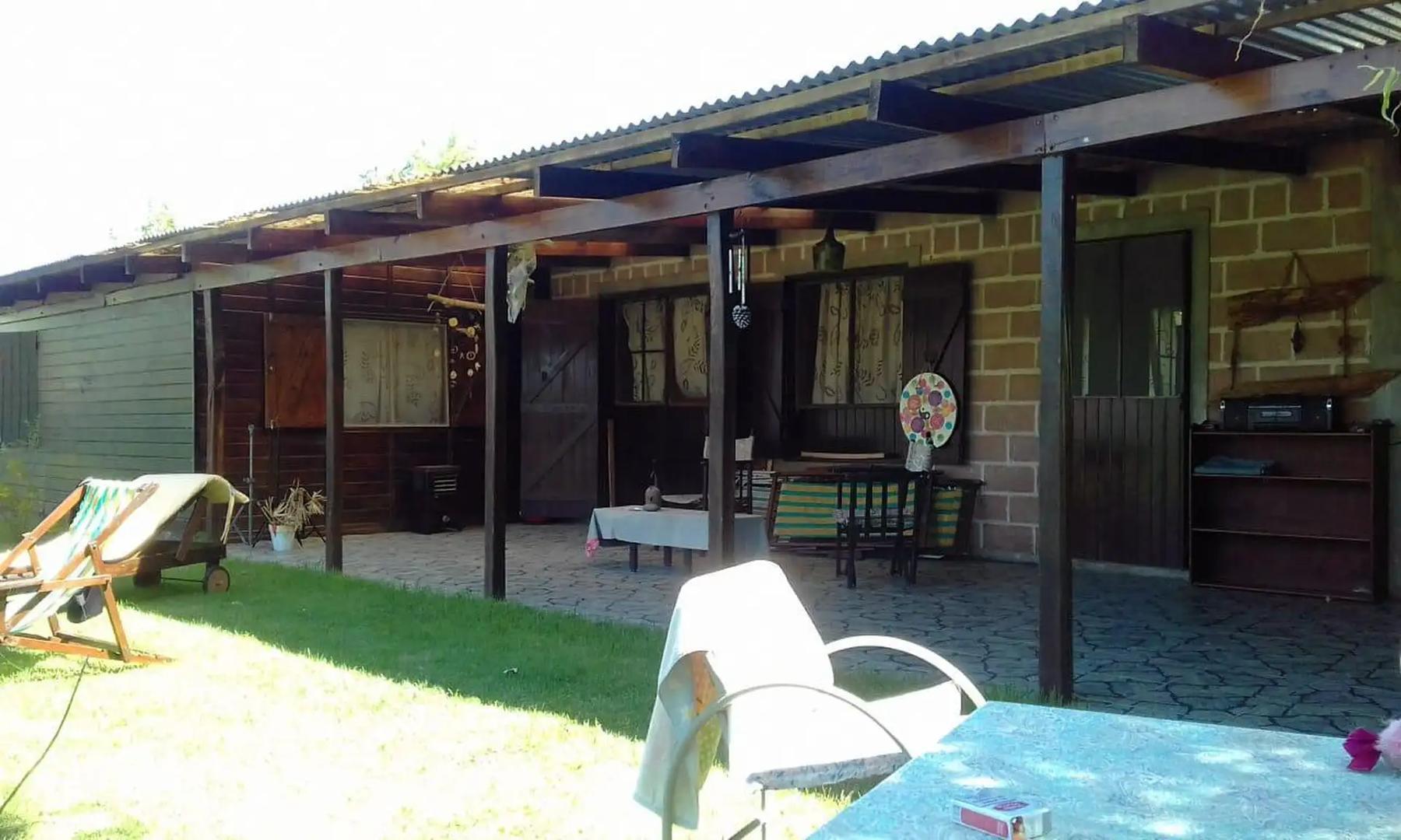 CASA QUINTA EN VENTA EL RODEO LOTE DE 1000 m2 PILETA LISTA P