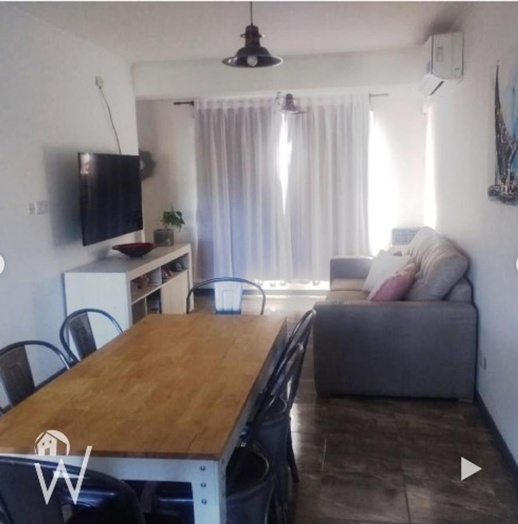 VENDO o PERMUTO TRIPLEX DE DOS HABITACIONES