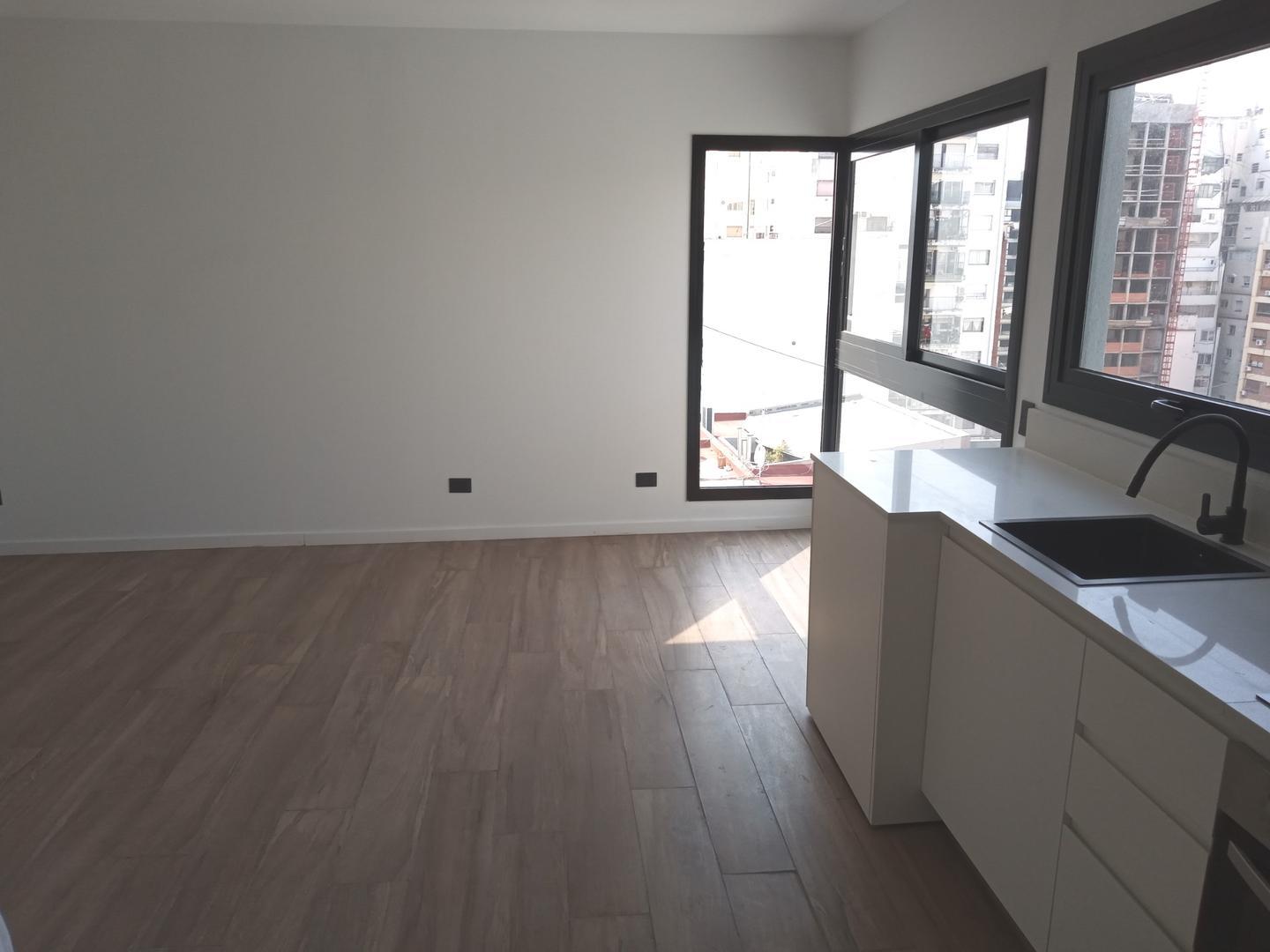 Departamento en Alquiler en Colegiales, $ 725.000