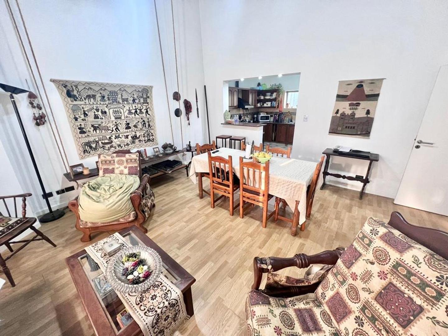 Casa en planta baja en muy buen estado y ubicación.