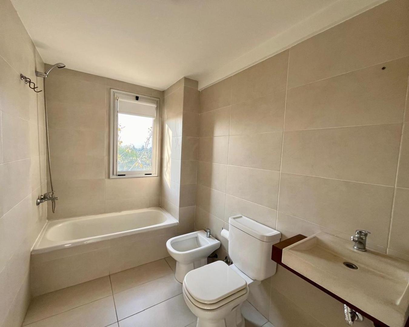 Departamento 3 ambientes con 2 baños