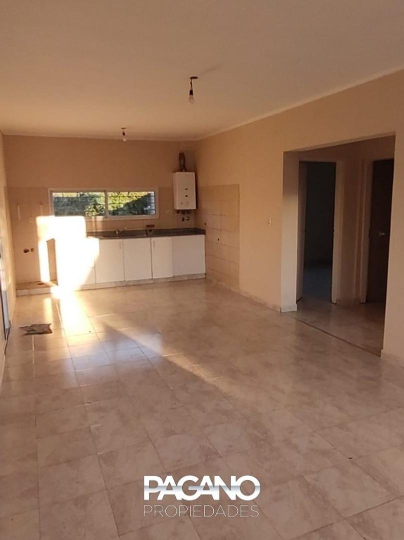 Casa 3 ambientes con 1 baño