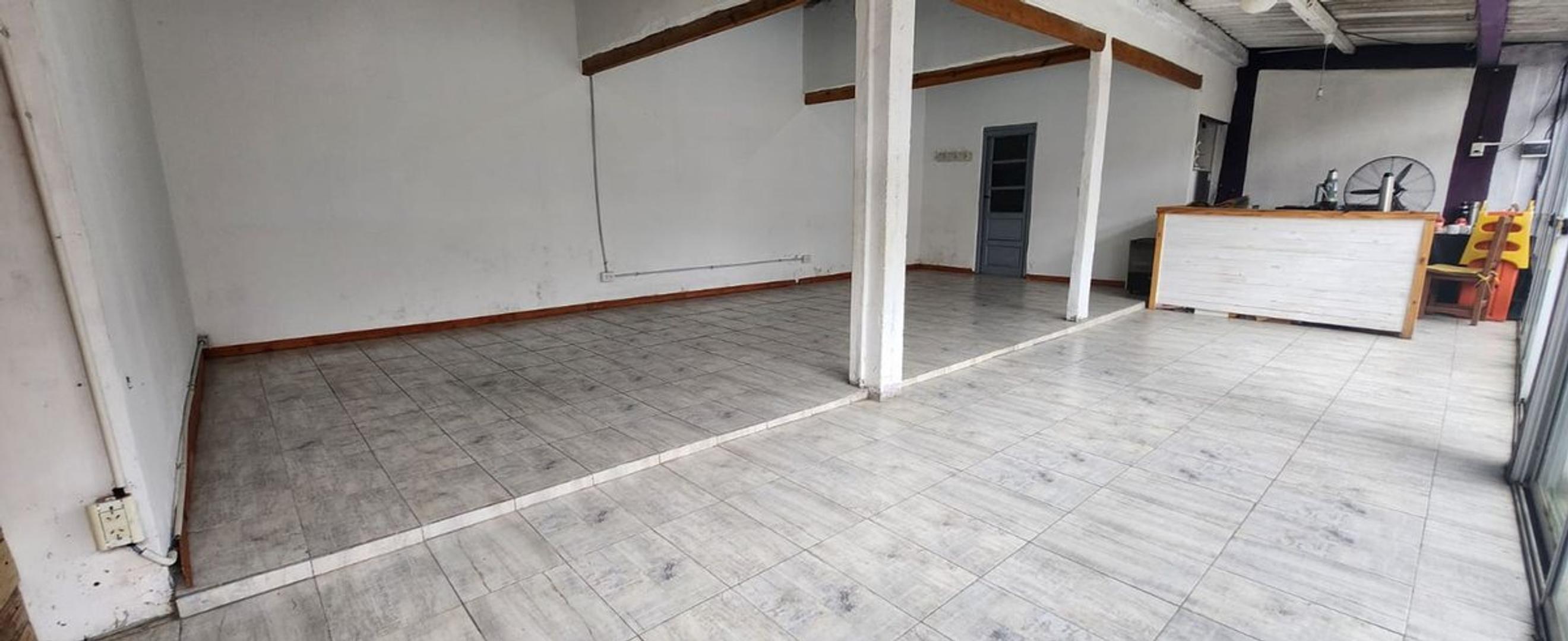 Local en Alquiler en Grand Bourg, $ 1.200.000