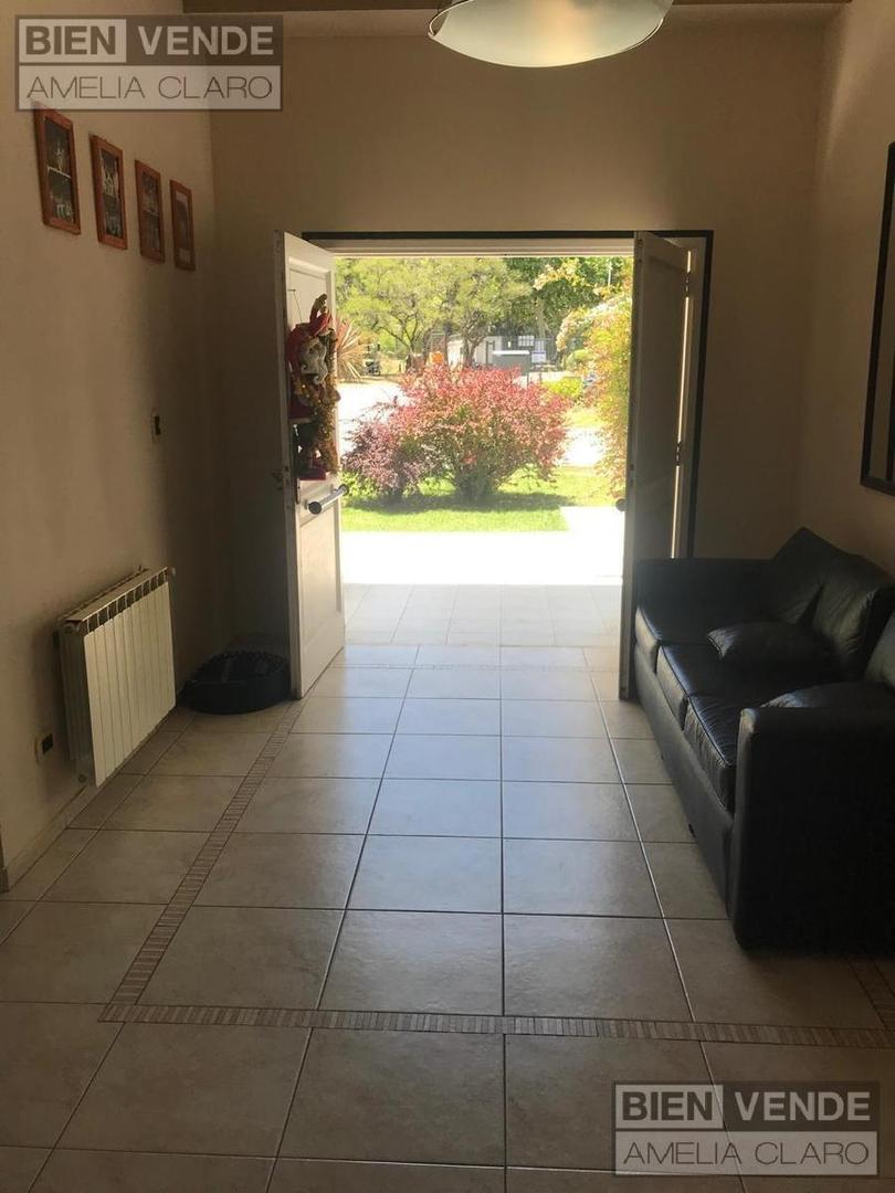 VENTA EXCLUSIVO CHALET EN 2 PLANTAS | SOBRE LOTE 600 m2 | BARRIO PRIVADO “LA DESEADA” EZEIZA