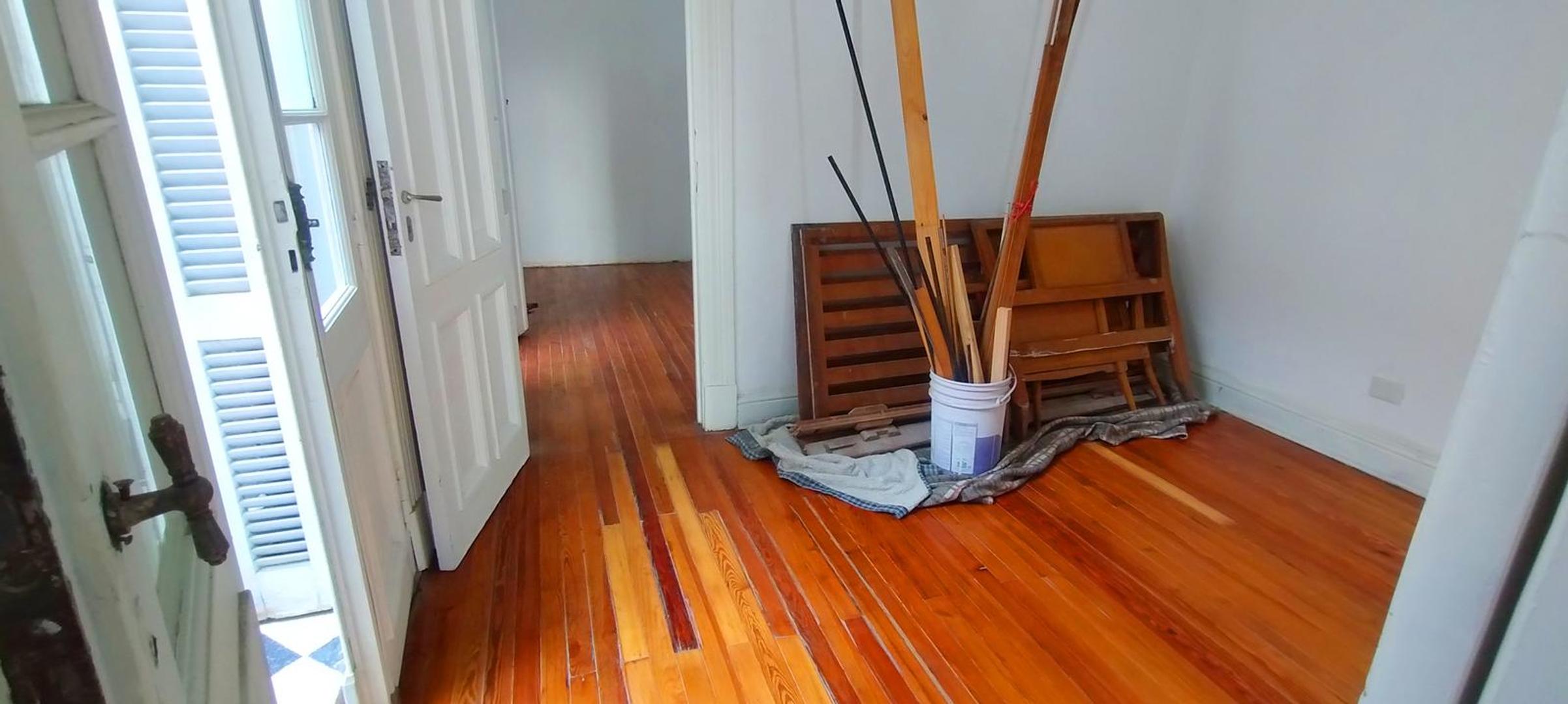 Depto Tipo Casa en Venta 70 años