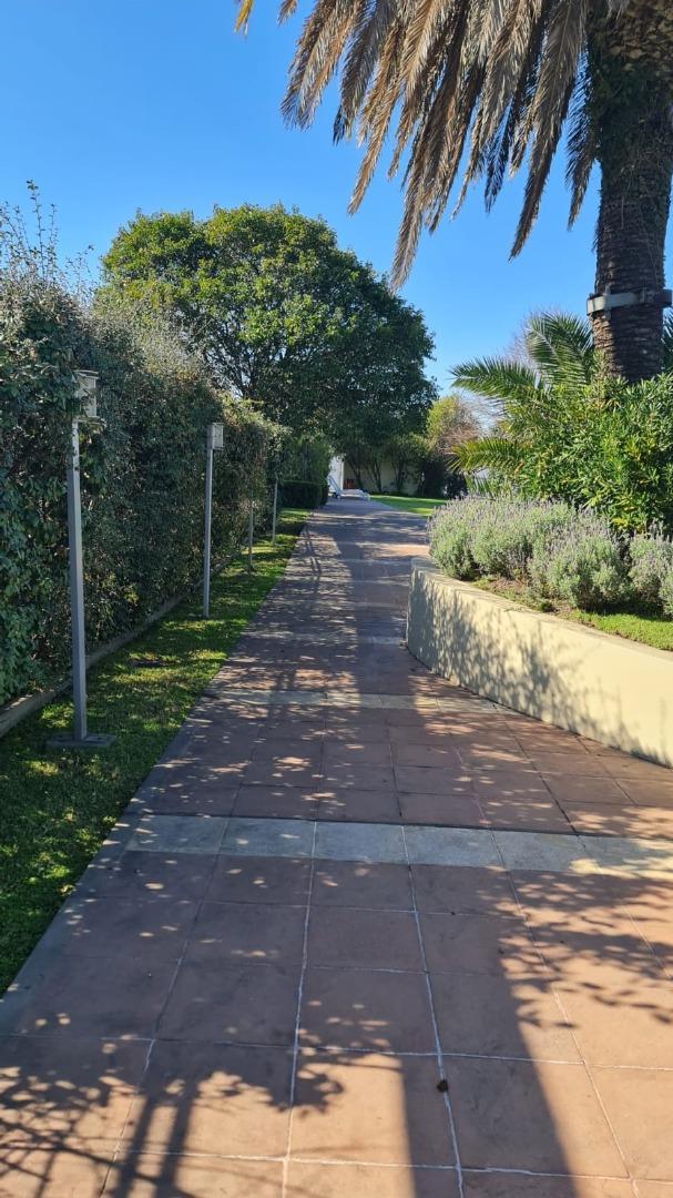 Santos Dumont 3400, Piso 4