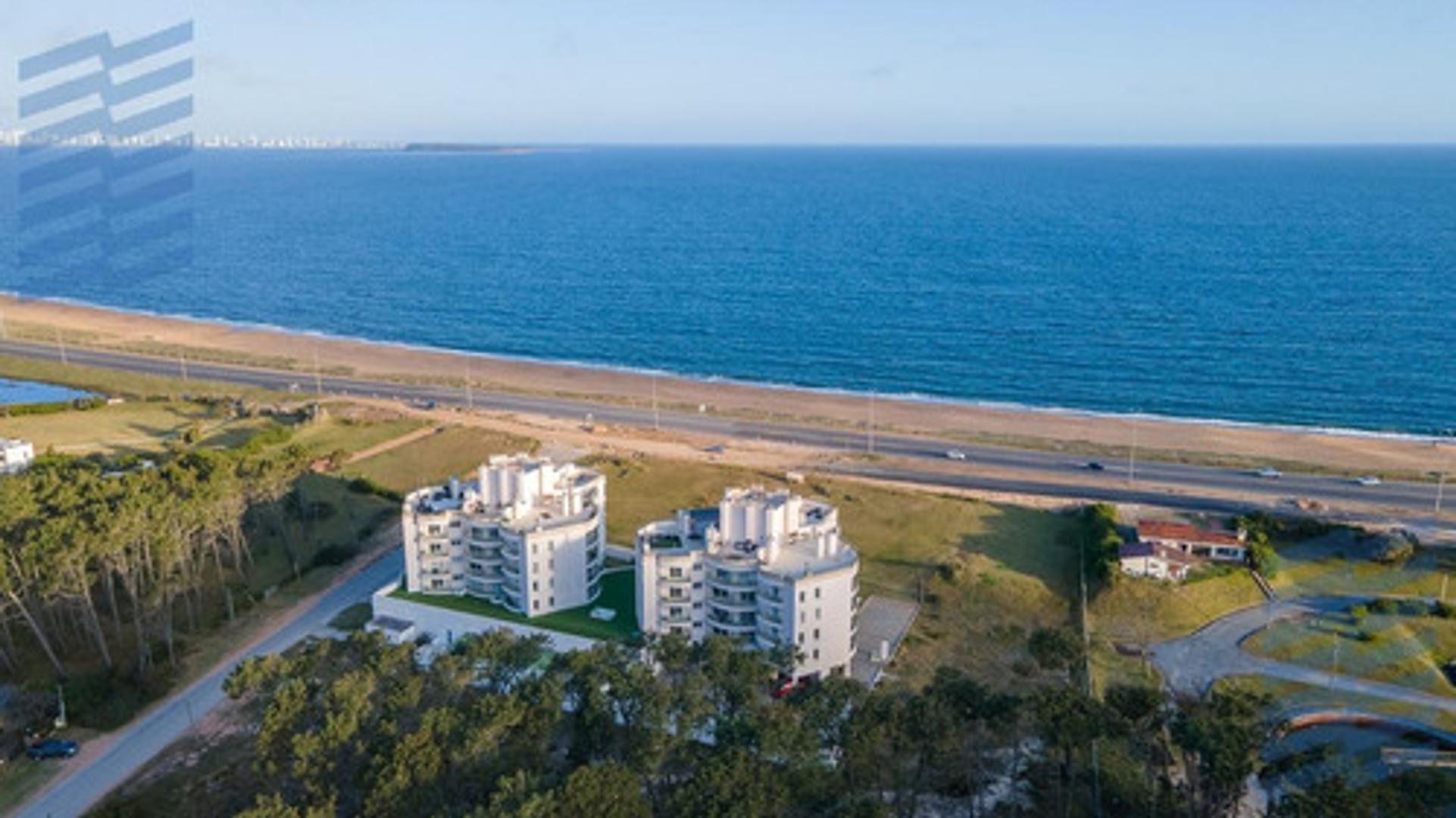 Punta Del Este, Frente Al Mar Deptos 3 Dorm En Suite  6 Pers