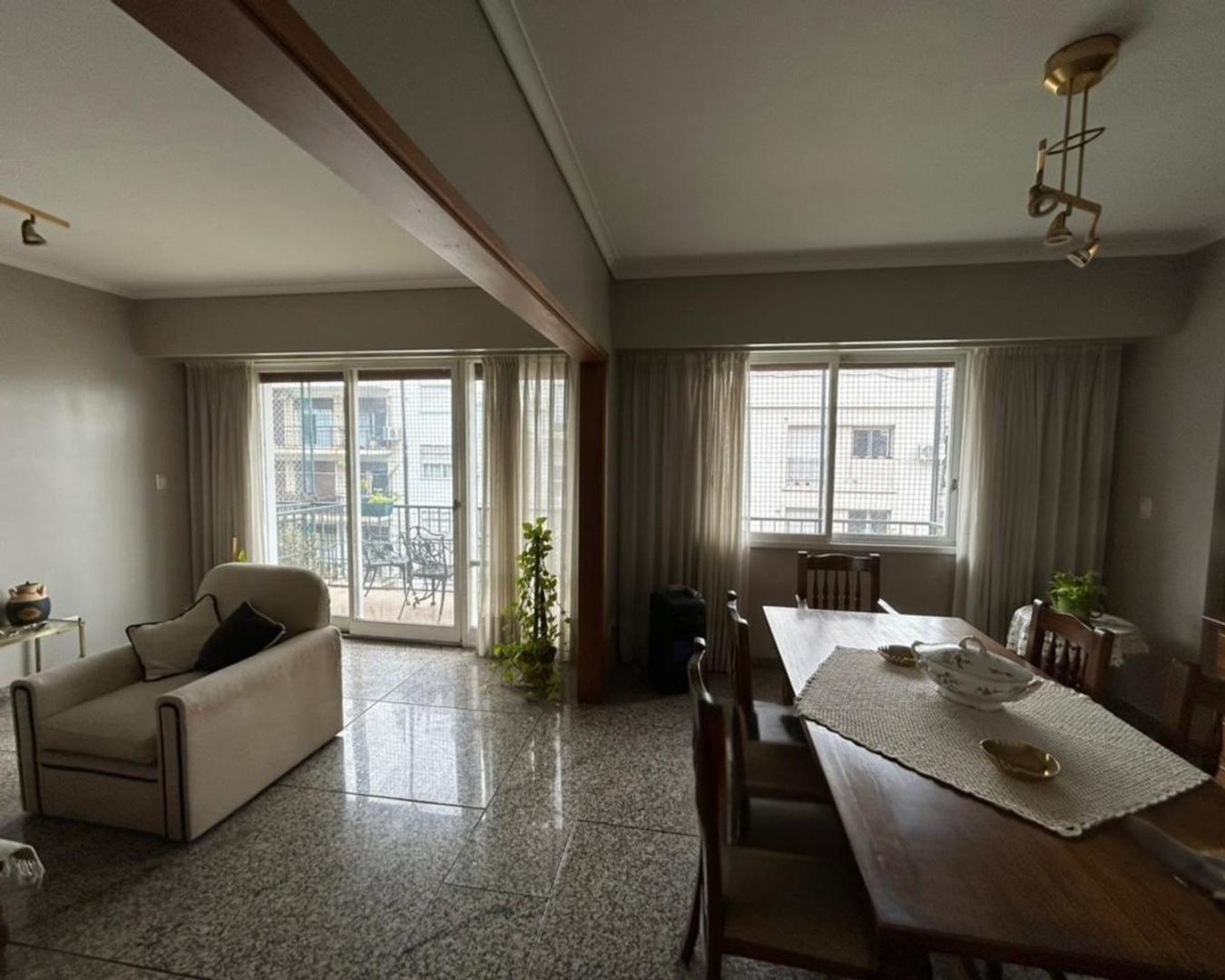 Departamento en Venta de 5 ambientes