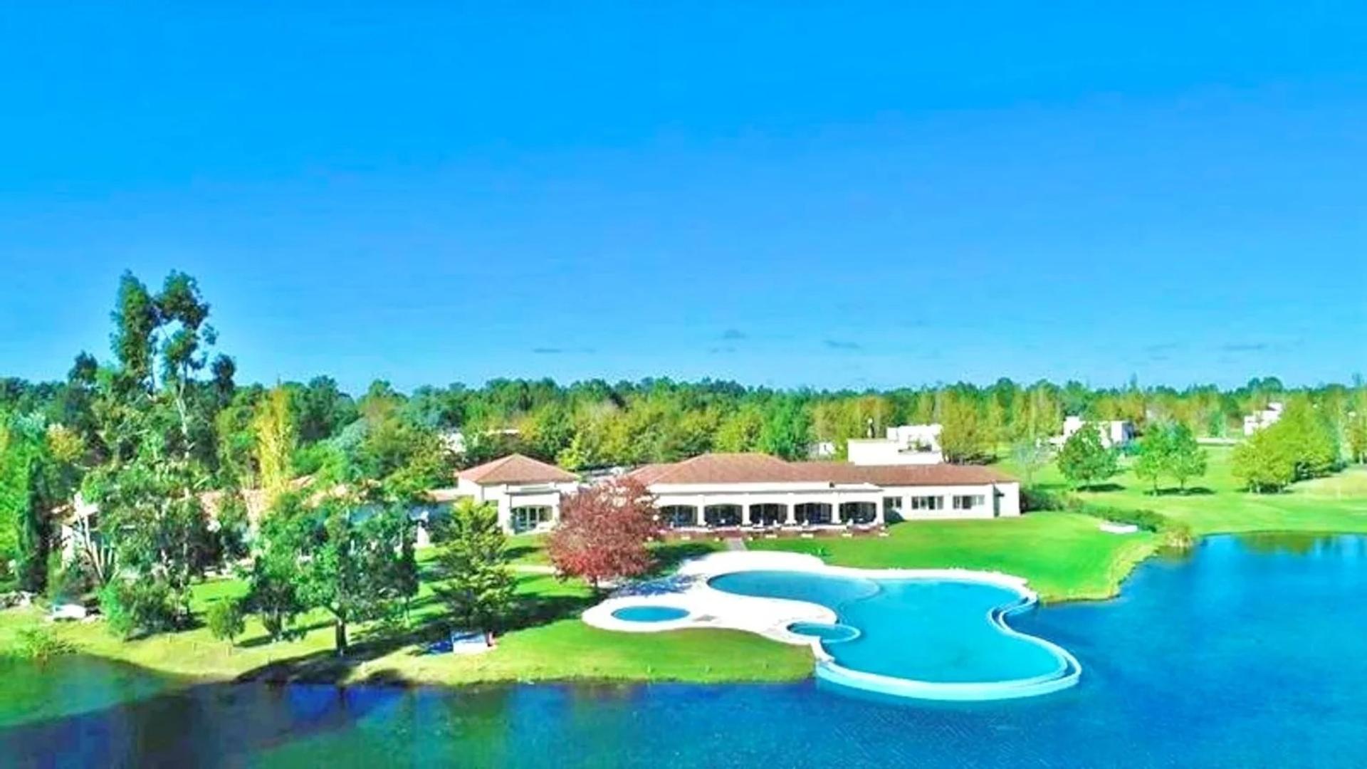 Venta Lote Cul de Sac 1602 m2 Country Miralagos