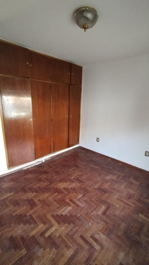 Casa 6 ambientes con 4 baños