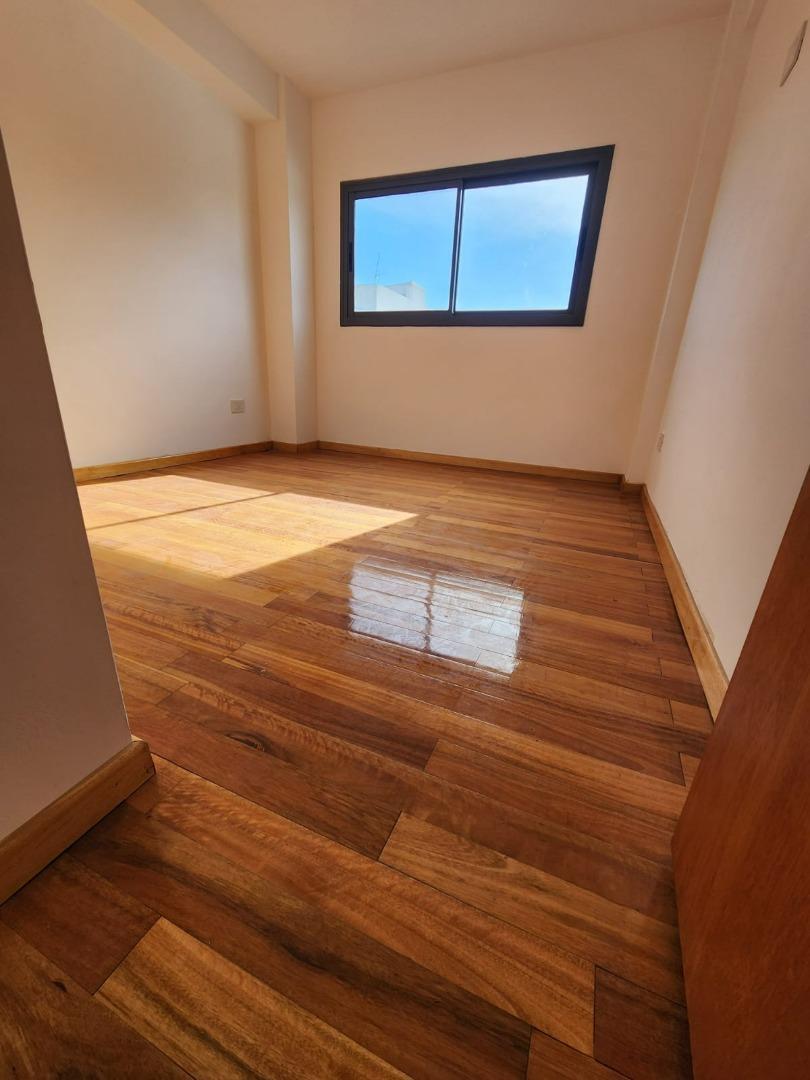 Concordia 300 , Piso 5