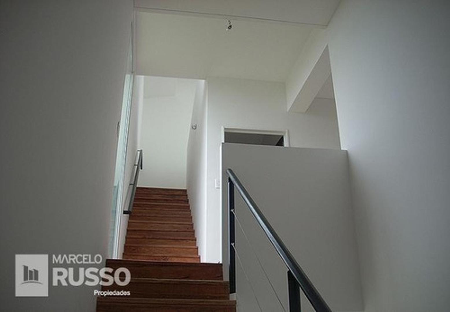 Casa 4 ambientes con 4 baños