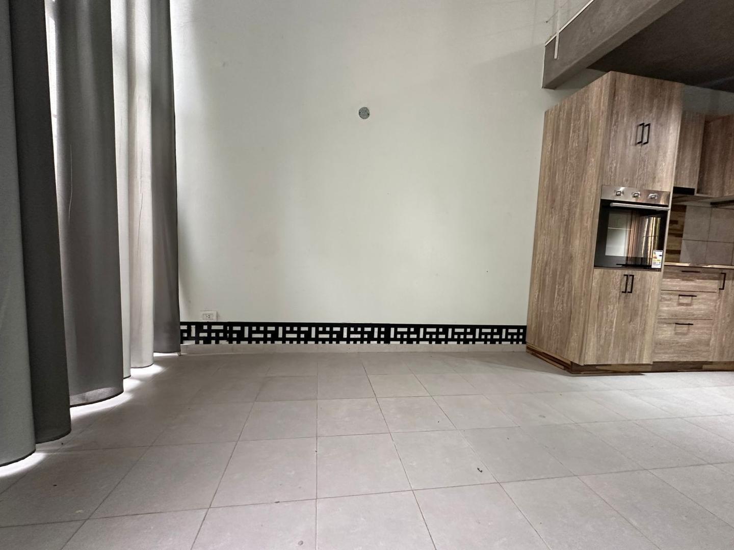 Departamento en Alquiler en Ituzaingo Norte, $ 650.000