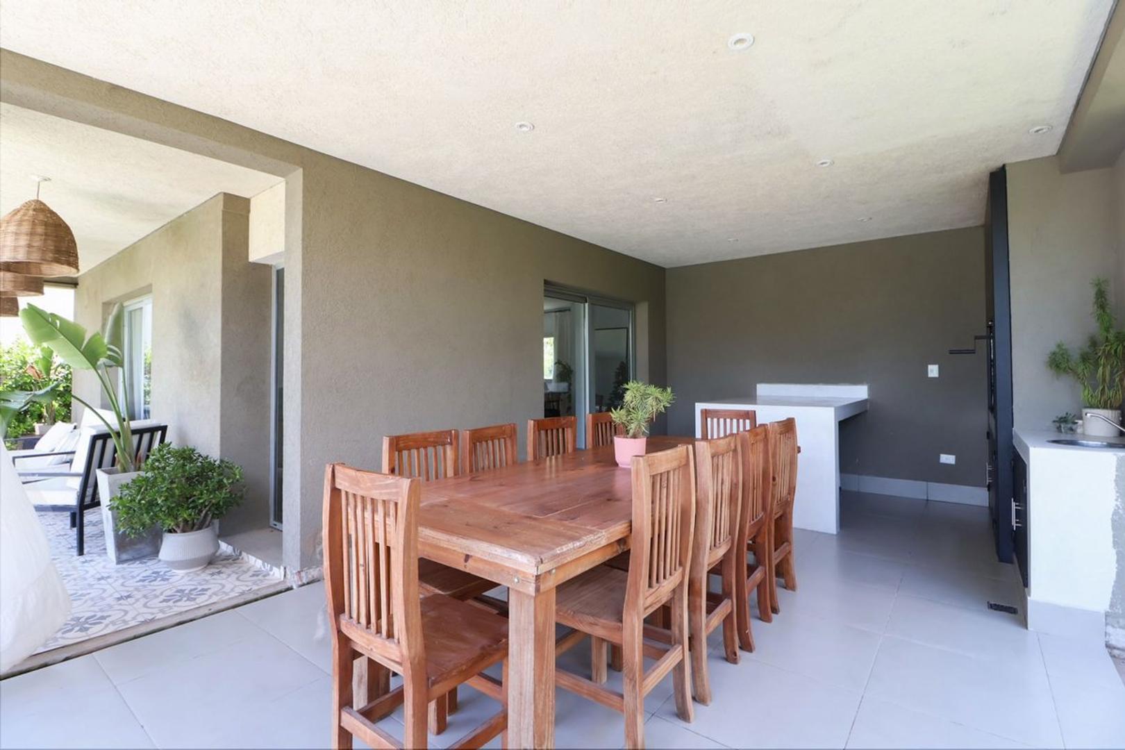 Barrio San Ramiro 300