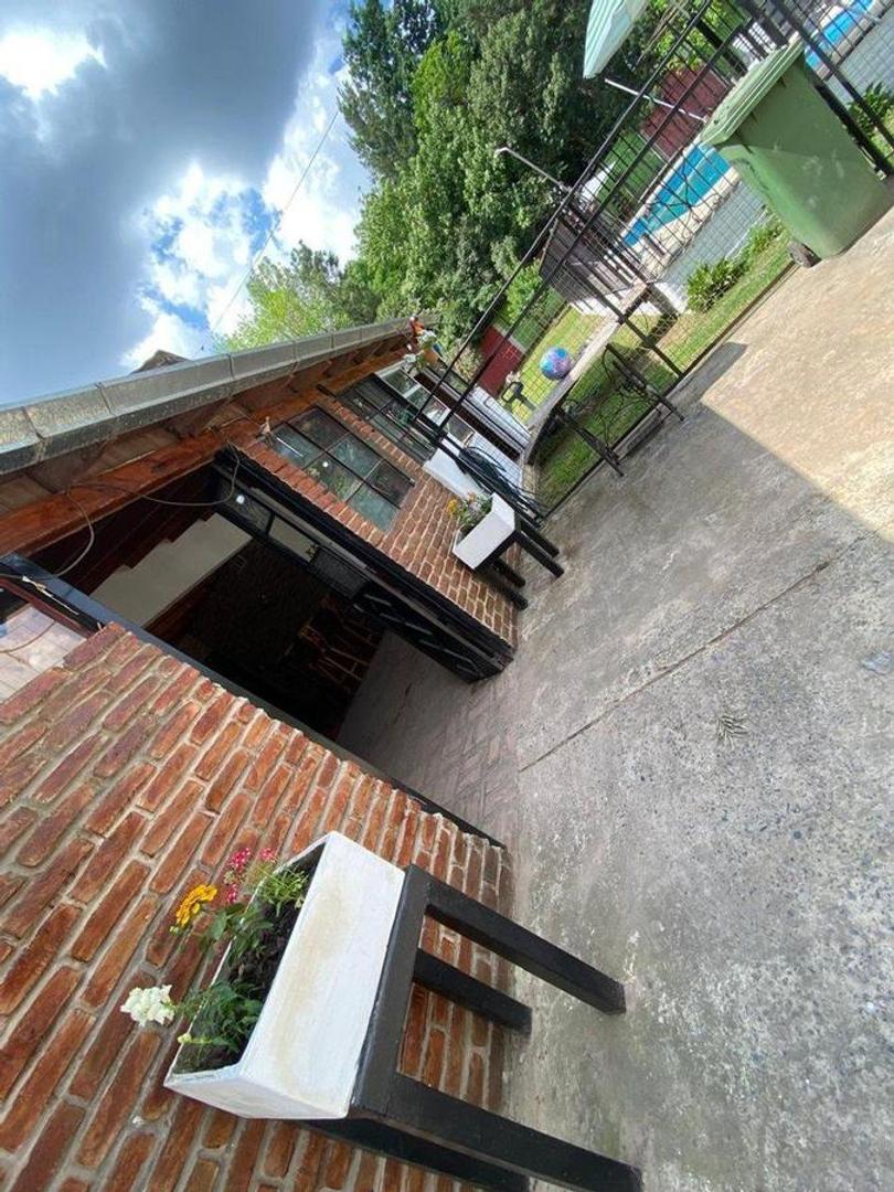 Quinta en Venta con 2 cocheras