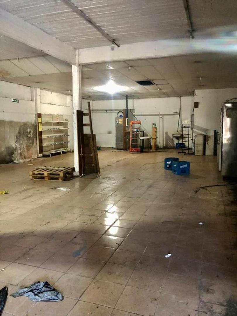 Galpon en Venta en Jose Leon Suarez, USD 180.000