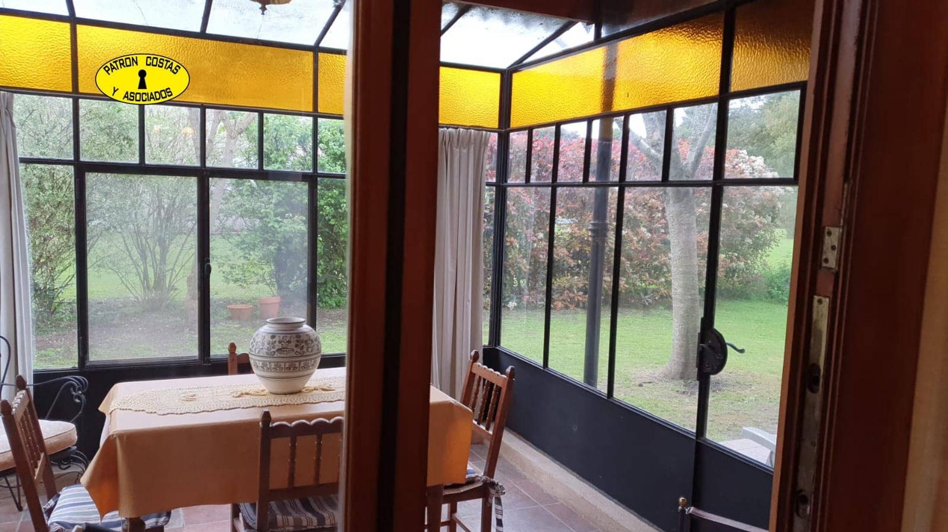 Casa en Venta con 6 cocheras