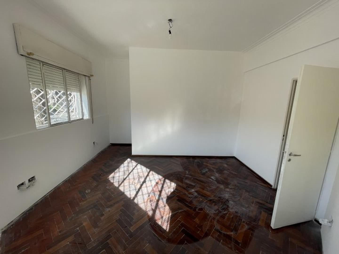 Local en Alquiler 45 años