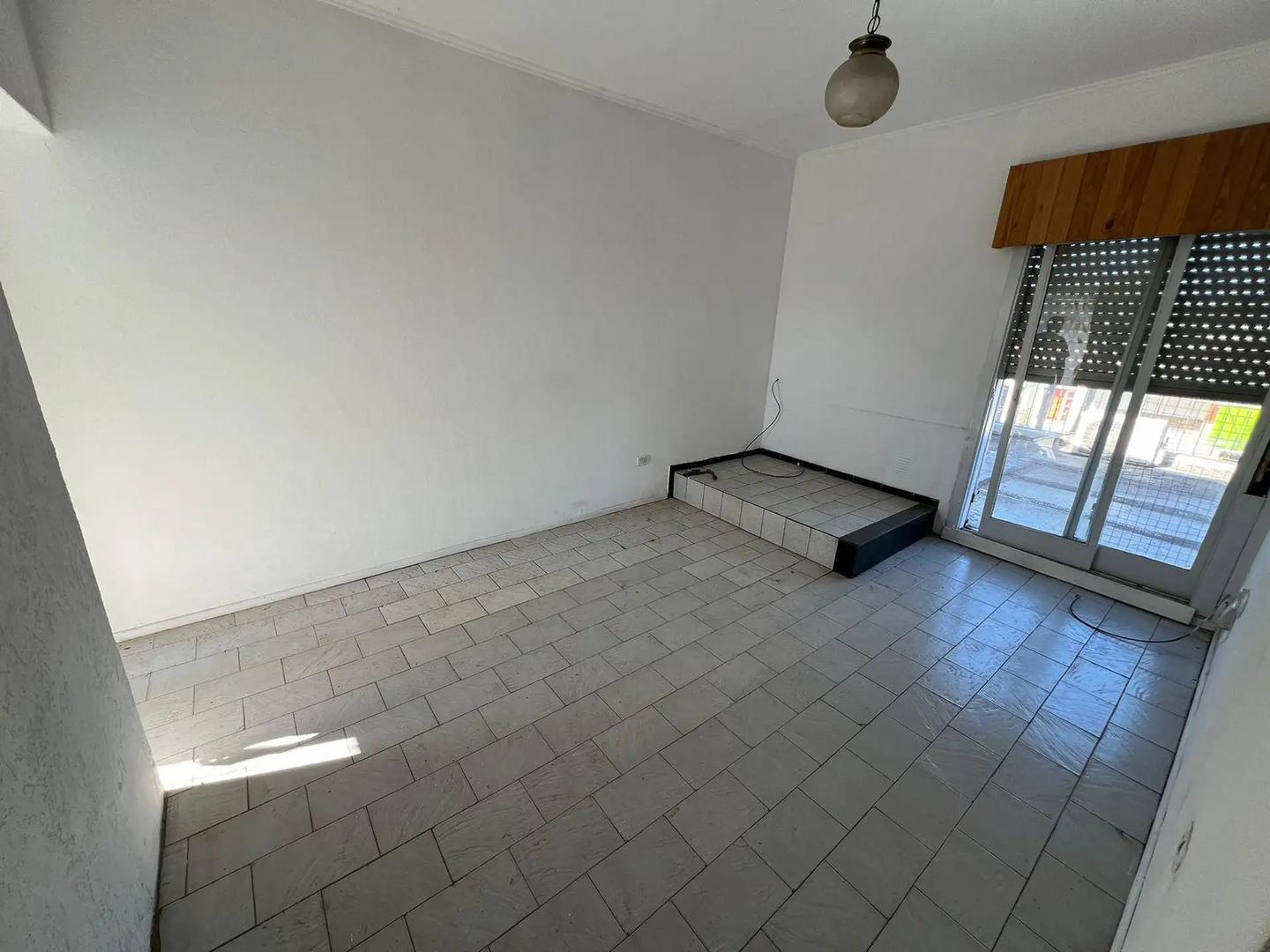 Departamento en Alquiler en Ituzaingo, $ 450.000