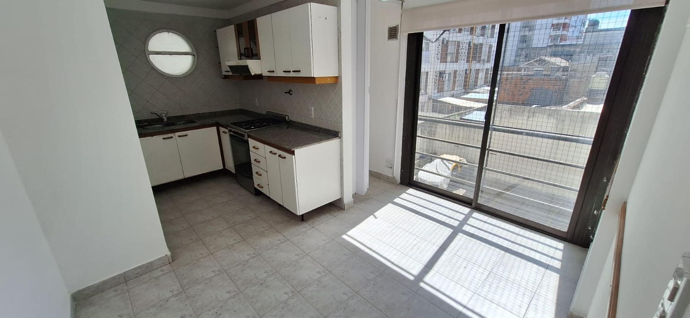 Departamento en Alquiler con 1 cocheras