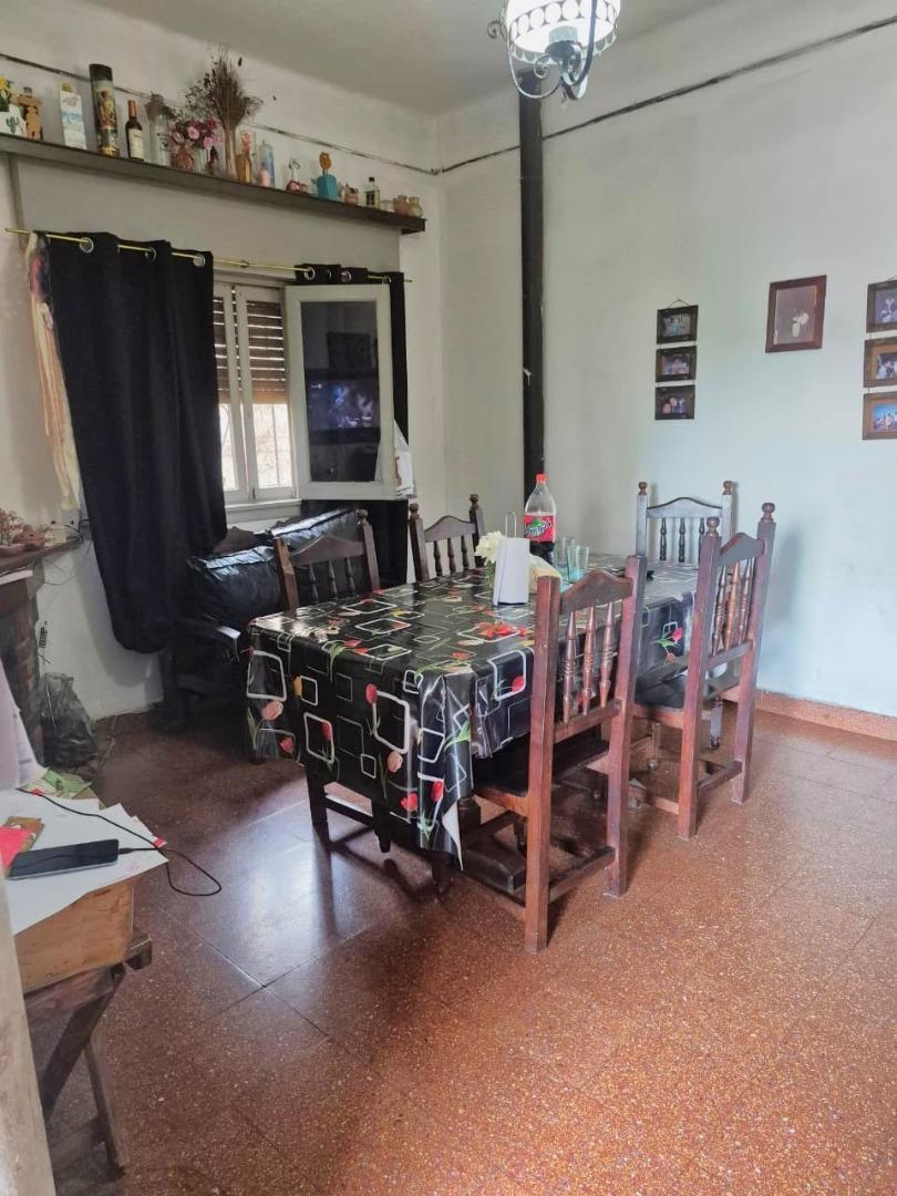 Casa 3 ambientes con 1 baño