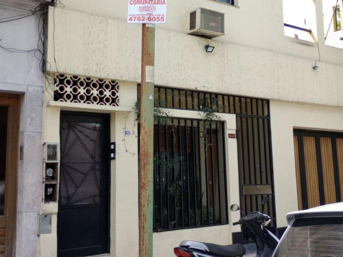 PH 3 amb tipo casa fondo con patio y terraza parrilla 2 dormitorios Floresta Monte Castro