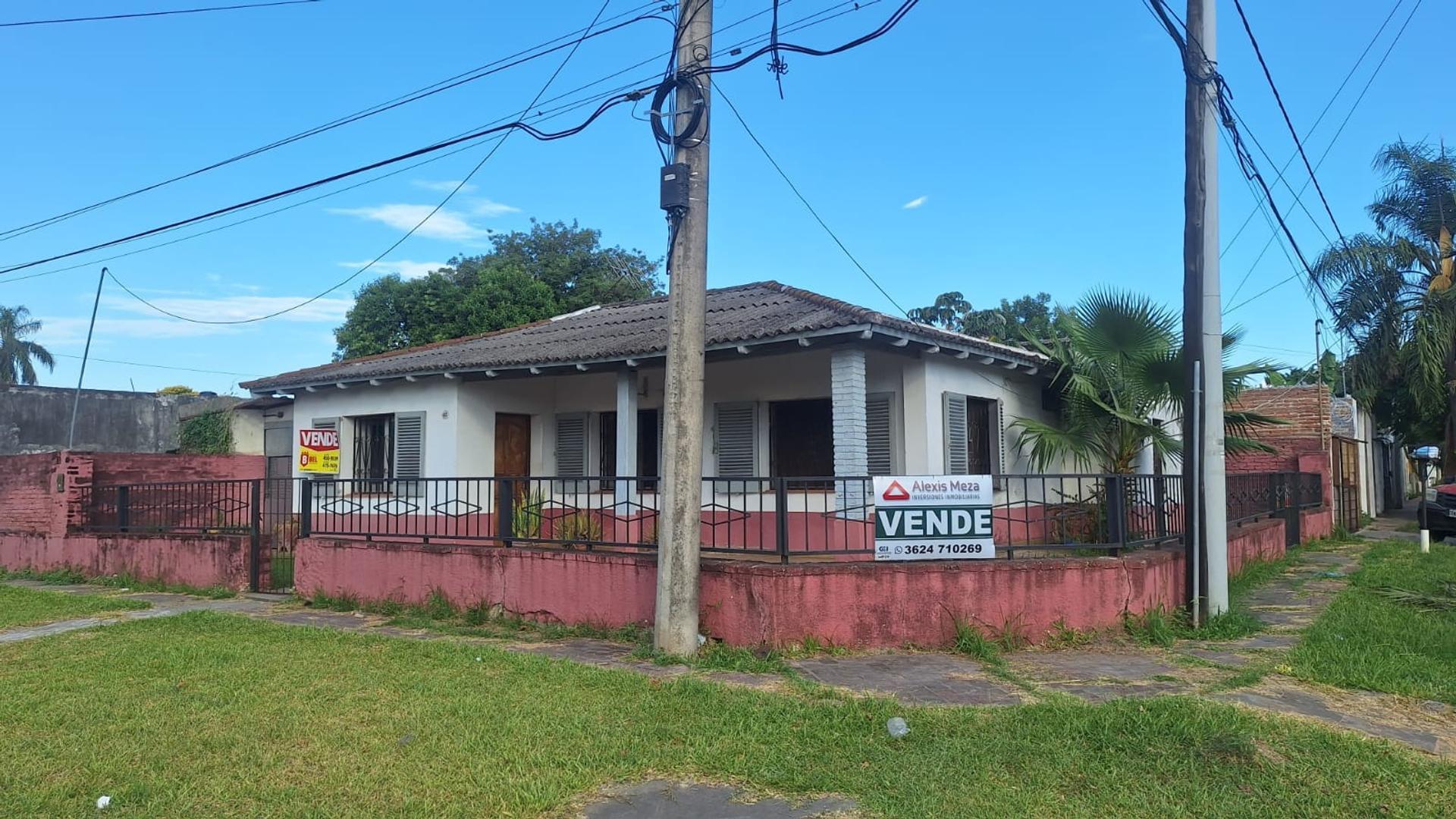 Casa en Venta! Sobre esquina