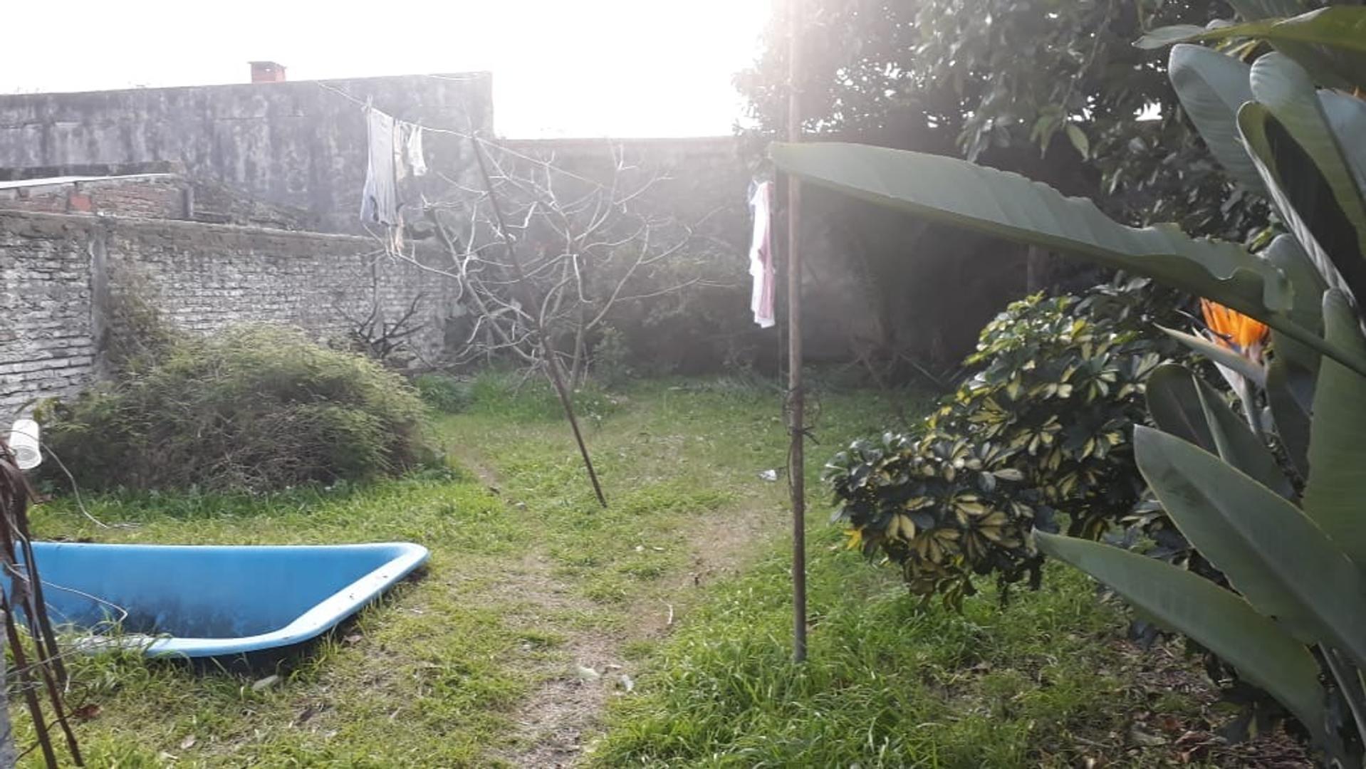 Casa 4 ambientes con 1 baño