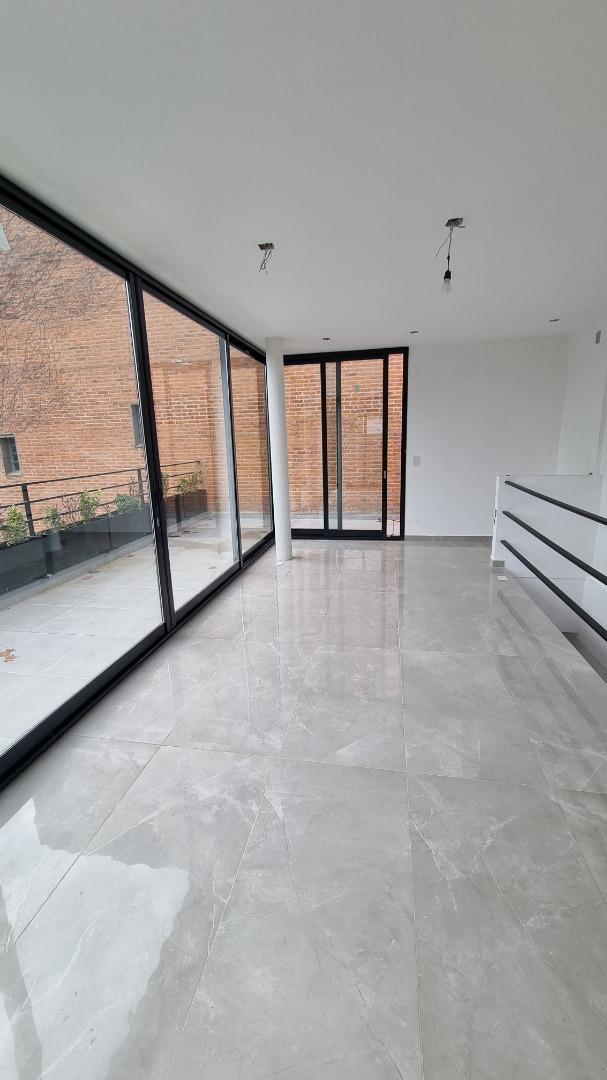 Departamento en duplex con terraza privada 126 m2 totales !