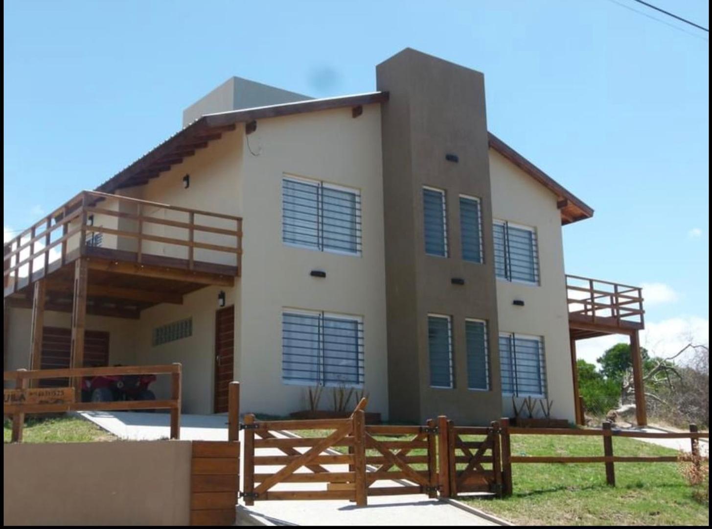 Casa 3 ambientes con 2 baños