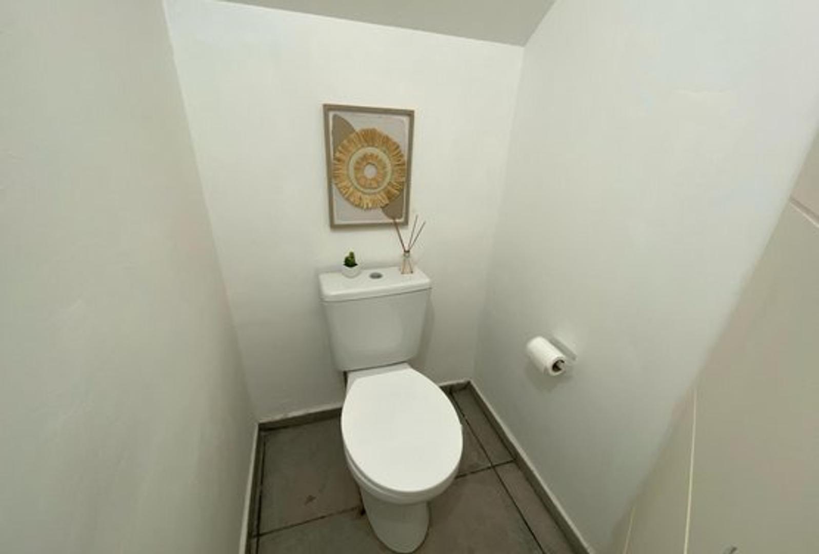 Casa 3 ambientes con 2 baños